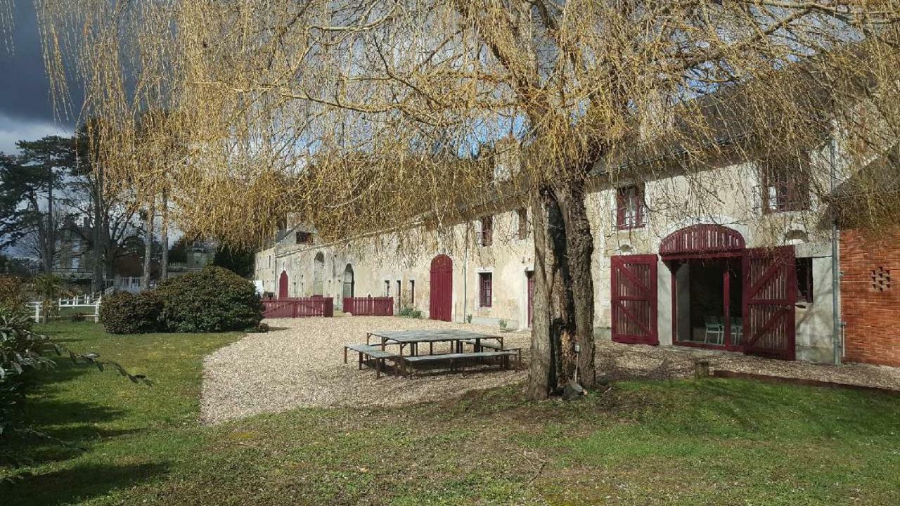 Gite Familial Chateau La Roche Racan Saint-Paterne-Racan Exteriör bild